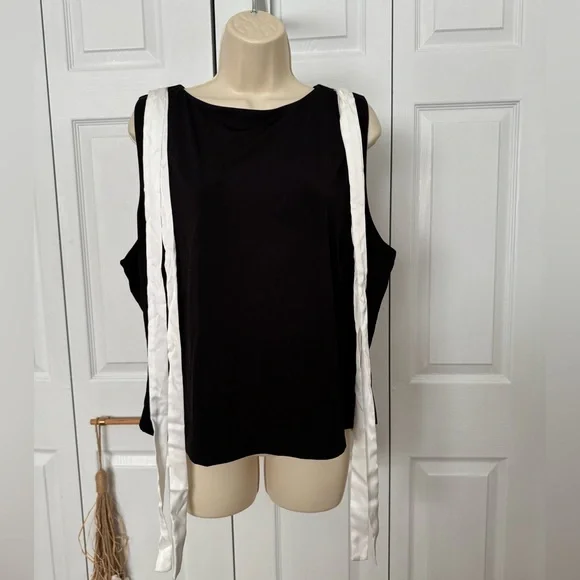 Forever 21 Black Tank Top with White Tie Straps - Picture 6 of 13